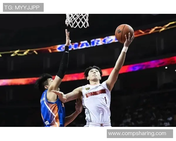 胡明轩：从青涩少年到篮球场上的璀璨明星之路探索