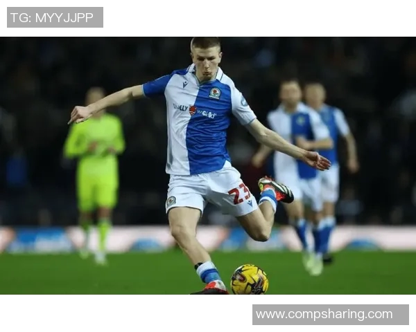 布莱克本与黄冈的精彩对决揭示足球战术与团队合作的魅力